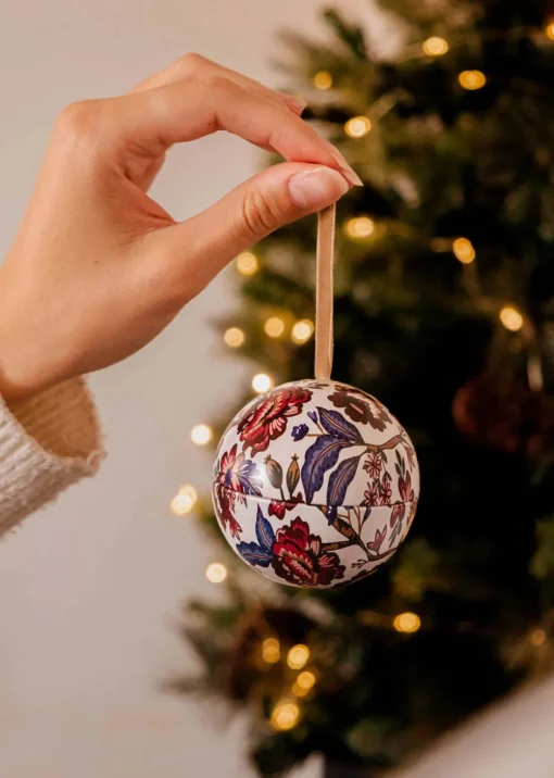 Bougie décorative de Noël aux canneberges épicées