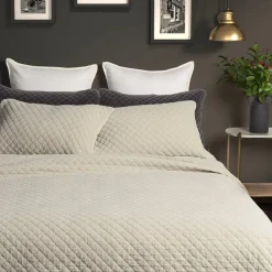 Courtepointe en velours Dove crème