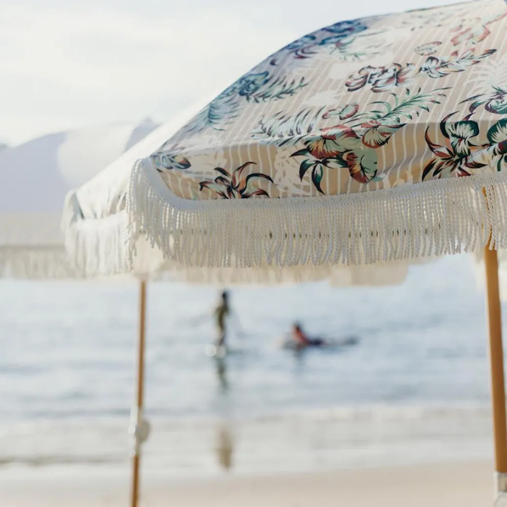 Parasol de Basil Bangs - Tiki