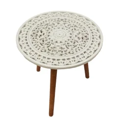 Table florale blanche